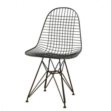zwarte vitra wire chair-stoel