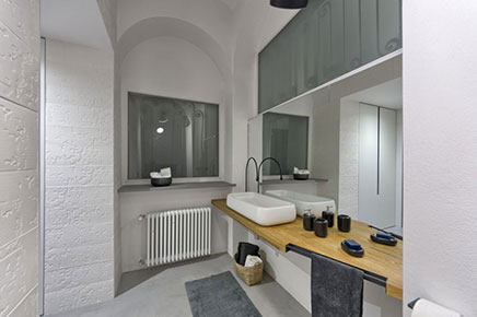 Badkamer met beton, beton cire en hout