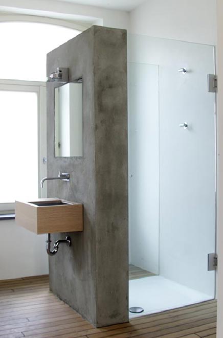 Badkamer met betonnen afwerking