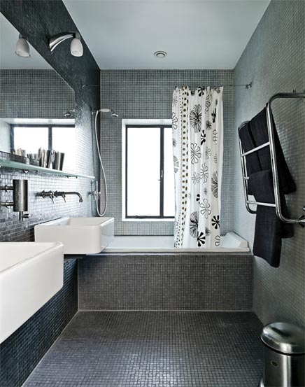 Badkamer met grijze mozaïek 