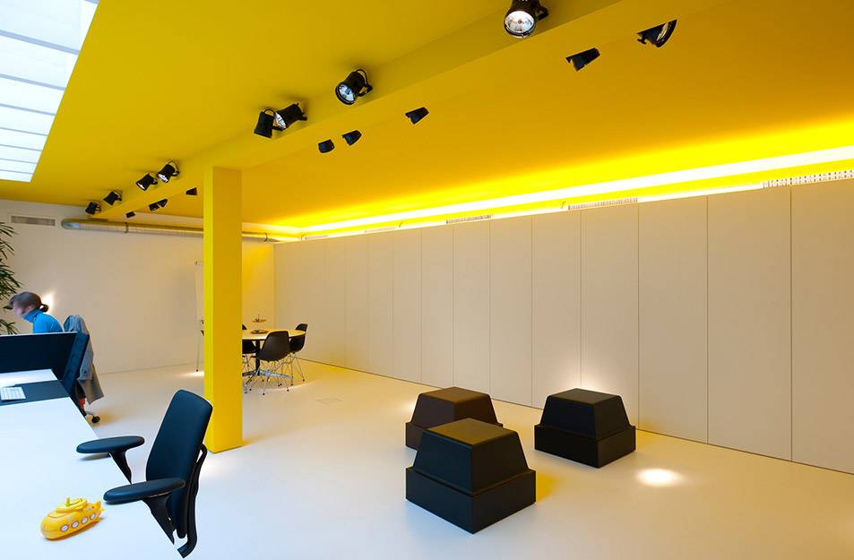 B&B, koffiebar en kantoor Yellow Submarine in Antwerpen