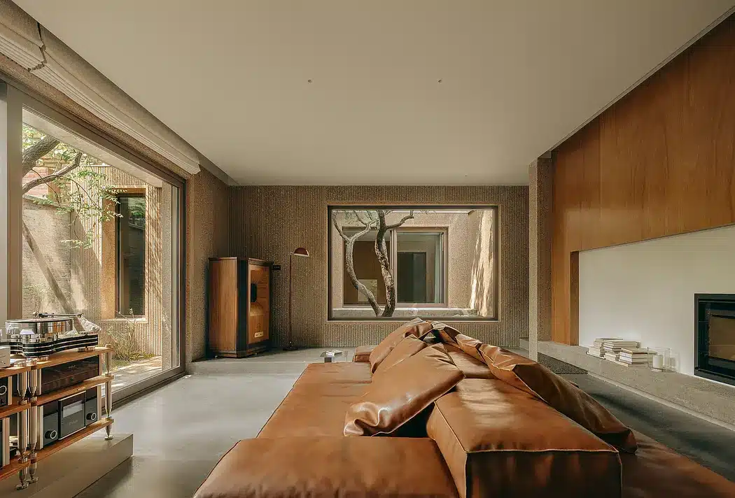 Binnen en buiten vloeien samen in deze bijzondere woning in Beijing