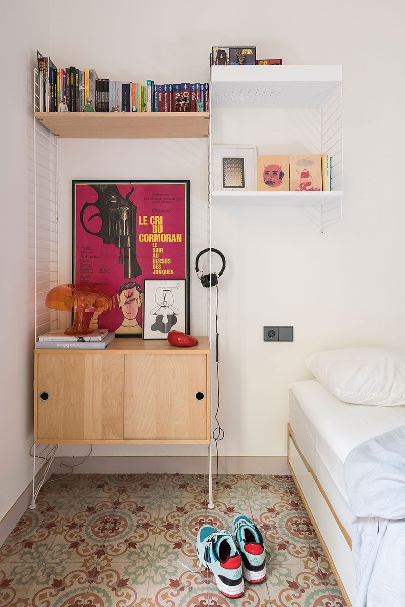 Binnenkijken in het vrolijke en mooie appartement van Spaanse architect  Andrea Serboli