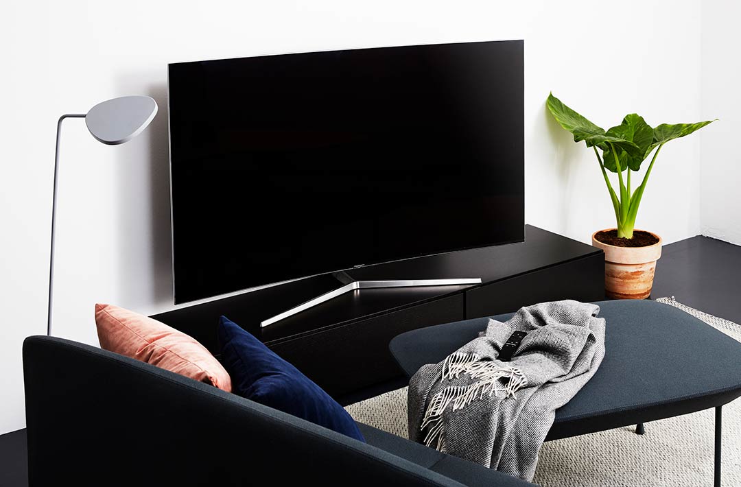 curved-tv-op-meubel