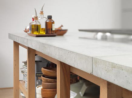 Eiken keuken met betonnen werkblad