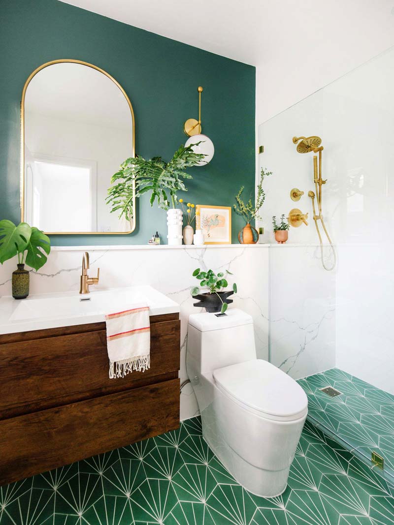 Groen interieur groene tegels badkamer