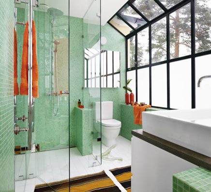 Groene badkamer met serre