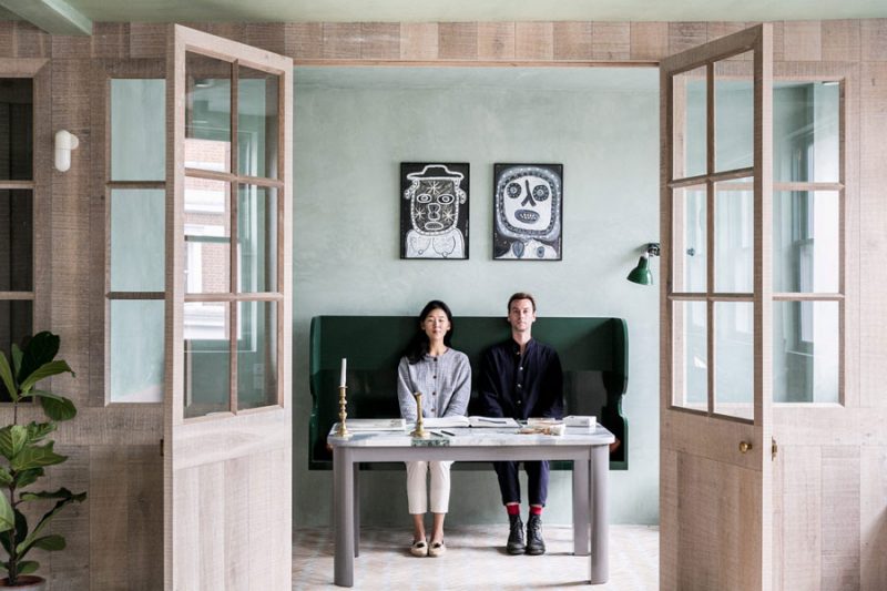 Het unieke loft appartement van architect Zoe en ontwerper en designer Merlin