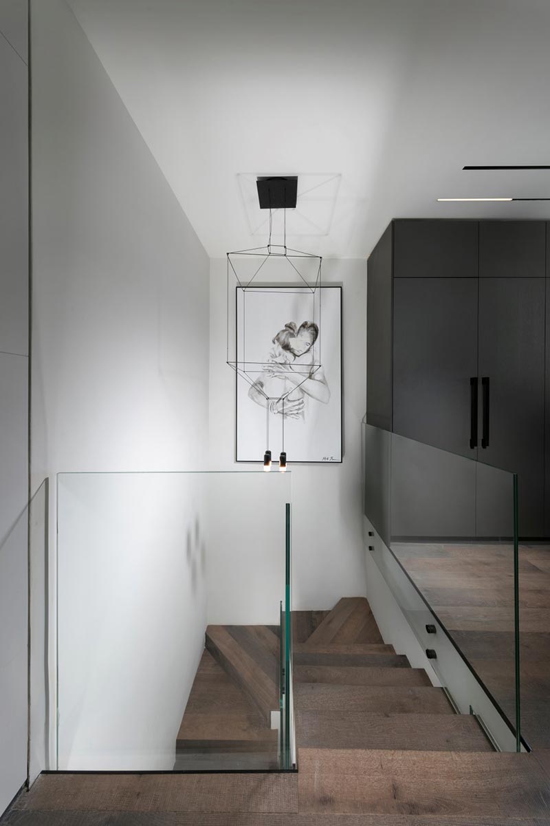 Modern appartement met luxe materialen en creatieve ruimte-indeling