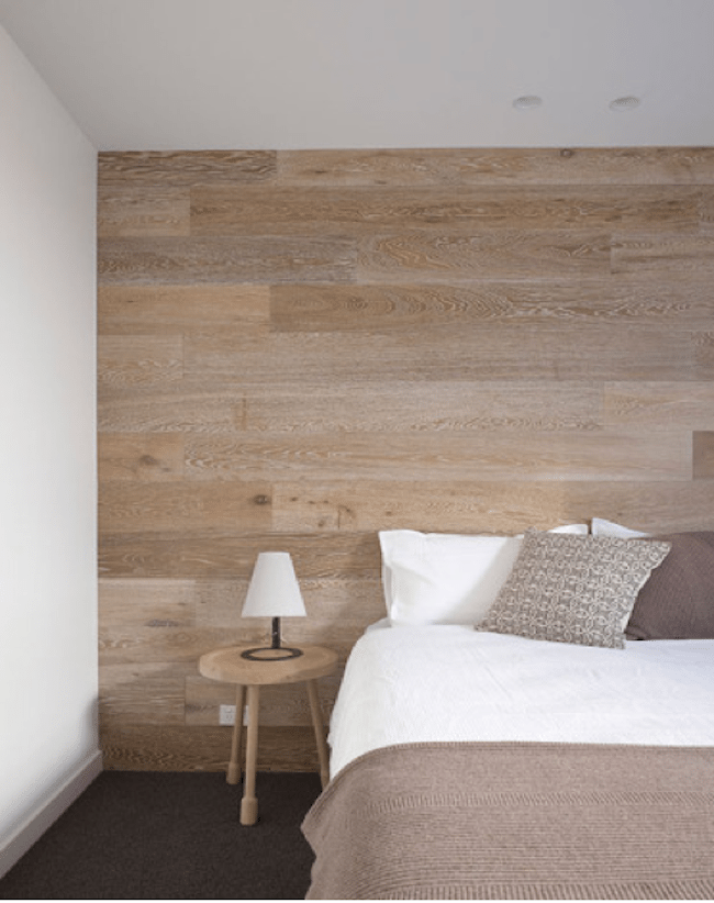 houten-wand-slaapkamer