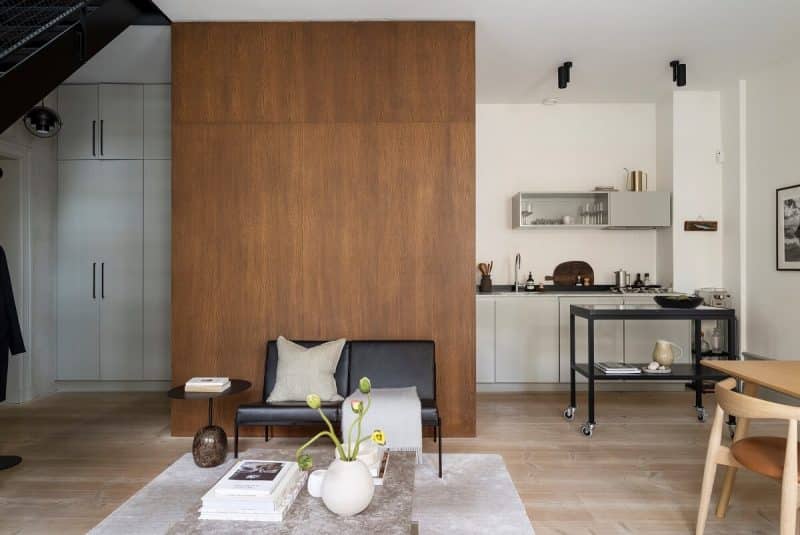 houten wandbekleding garderobekast keuken