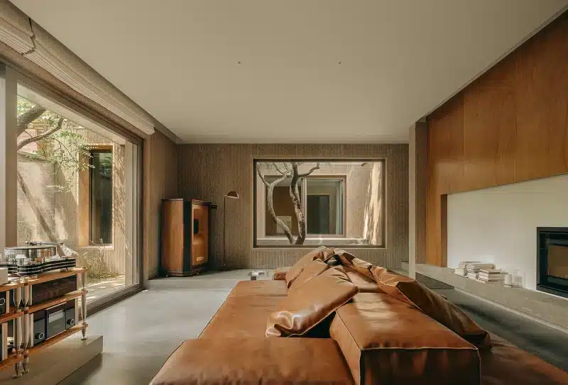 luxe woonkamer hout beton