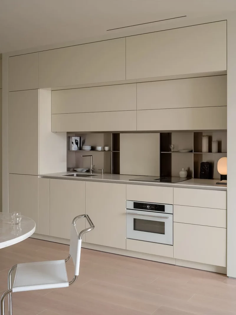 moderne minimalistische keuken lichtbeige