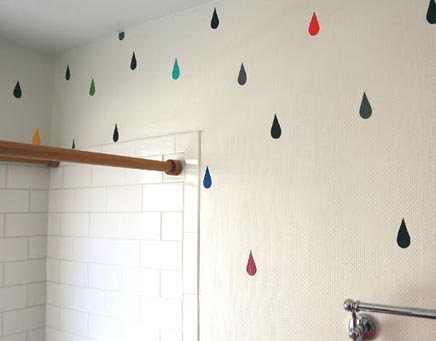 Regendruppels in de badkamer