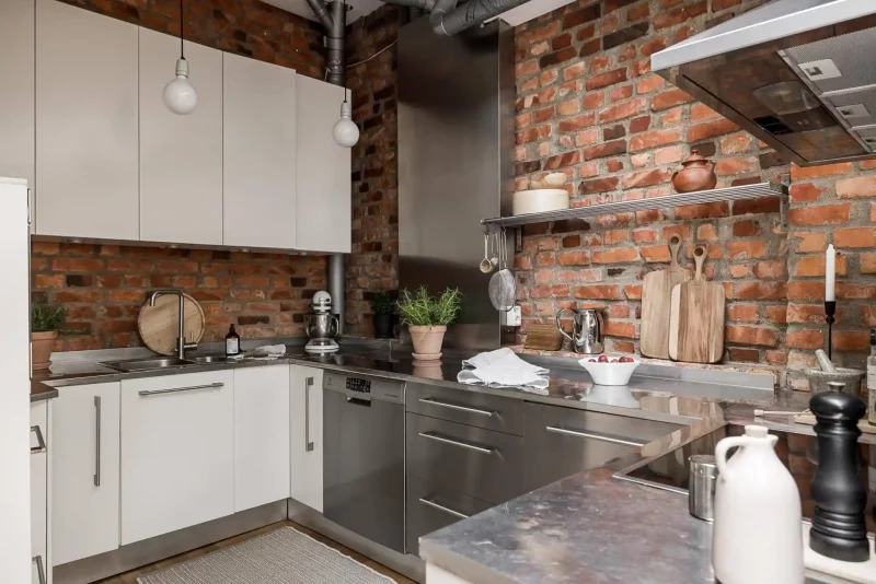 rvs rek bakstenen muur keukengerei ophangen