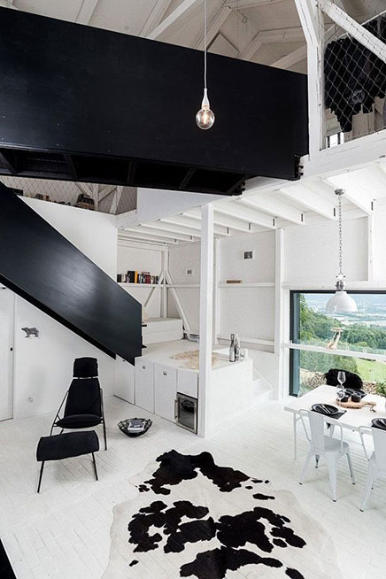 Scandinavische woonboerderij van OOOOX architecten