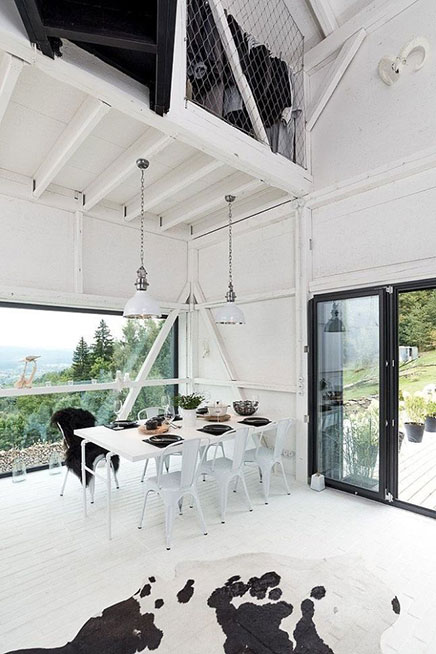 Scandinavische woonboerderij van OOOOX architecten
