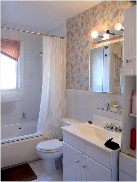 Simpel en elegante badkamer renovatie