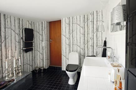 Simpel vormgegeven badkamer van Susanne