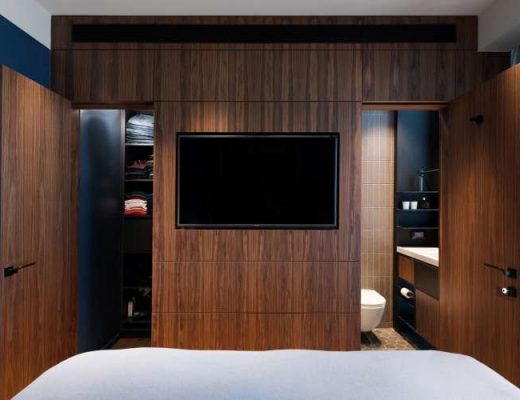 Stijlvol slaapkamer suite ontwerp met inloopkast en badkamer