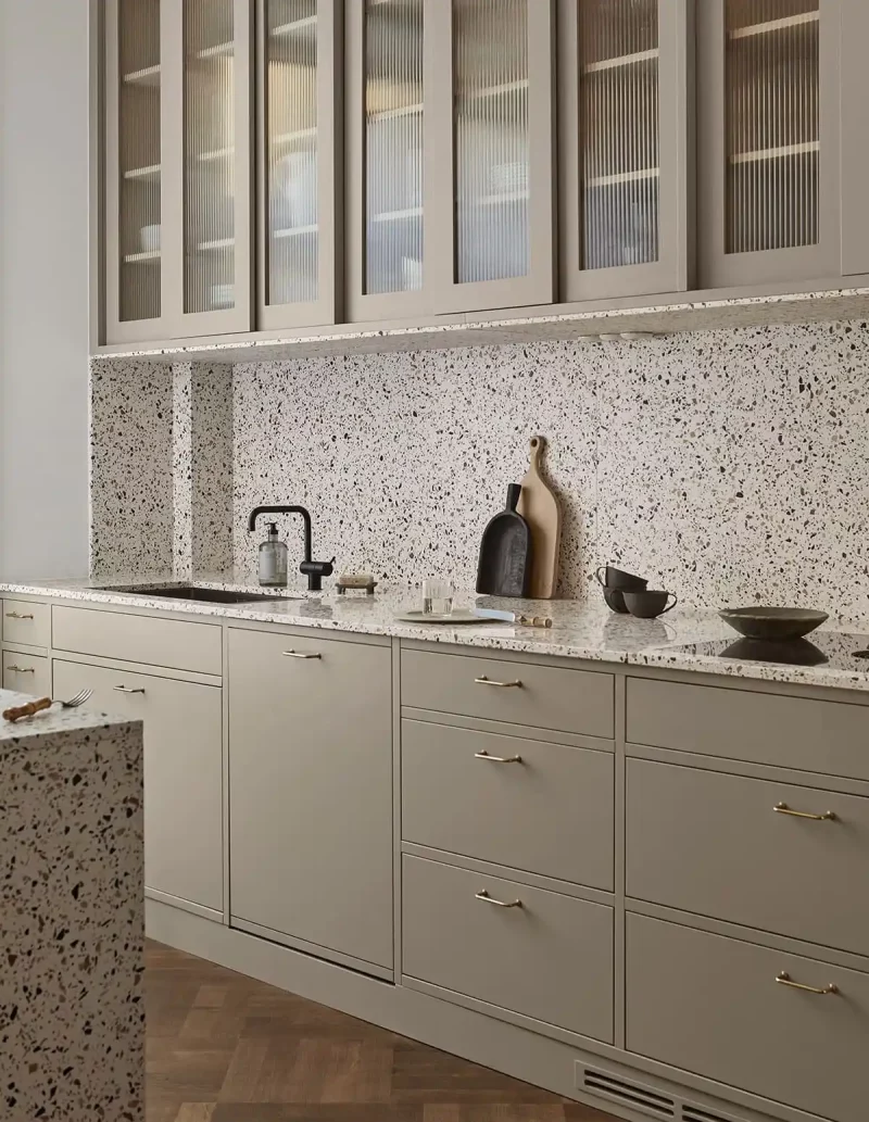 taupe keuken combineren houten vloer