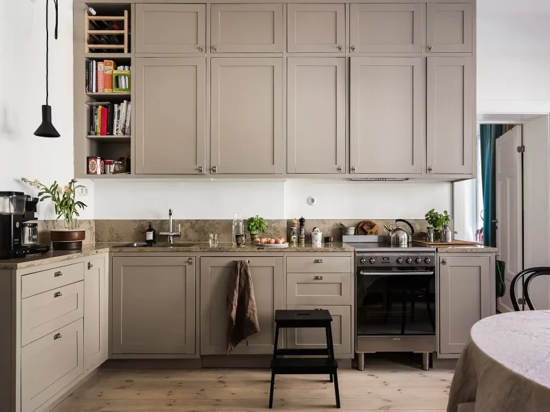 taupe keuken combineren marmeren werkblad