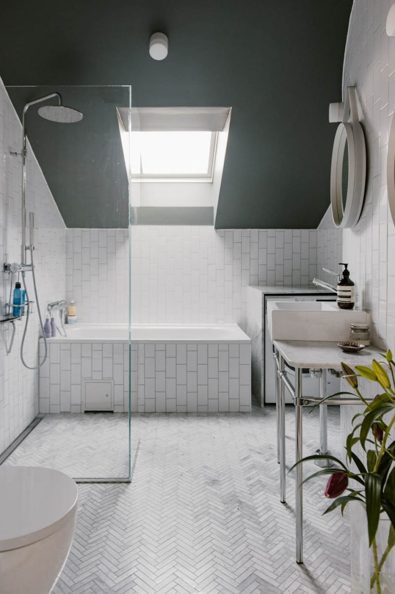 Verrassend leuke badkamer van klein appartement van 42m2