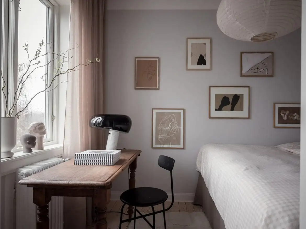 De Snoopy tafellamp, ontworpen door Achille en Pier Giacomo Castiglioni, past wekelijke in elk huis en in elke woonstijl.