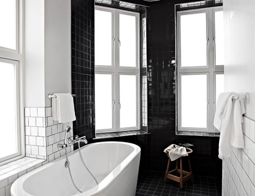 zwart-wit-badkamer-comfort-karl-johan-hotel