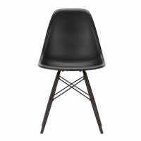 Eames Plastic Chair DSW Esdoorn Zwart - € 495
