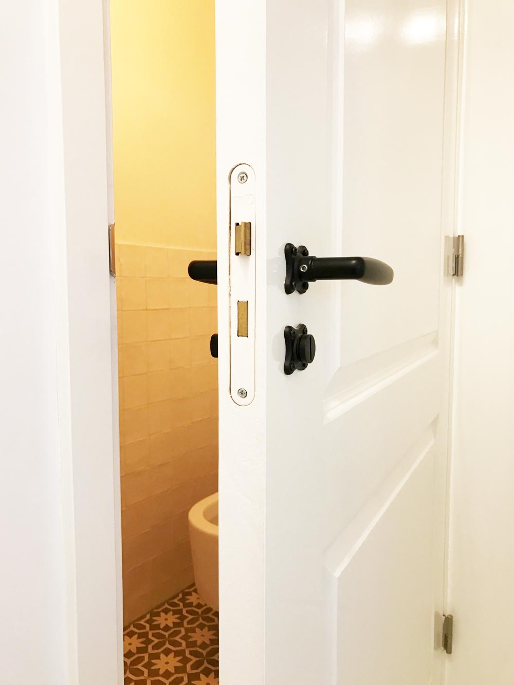 zwarte-sophie-deurkrukken-toilet-3